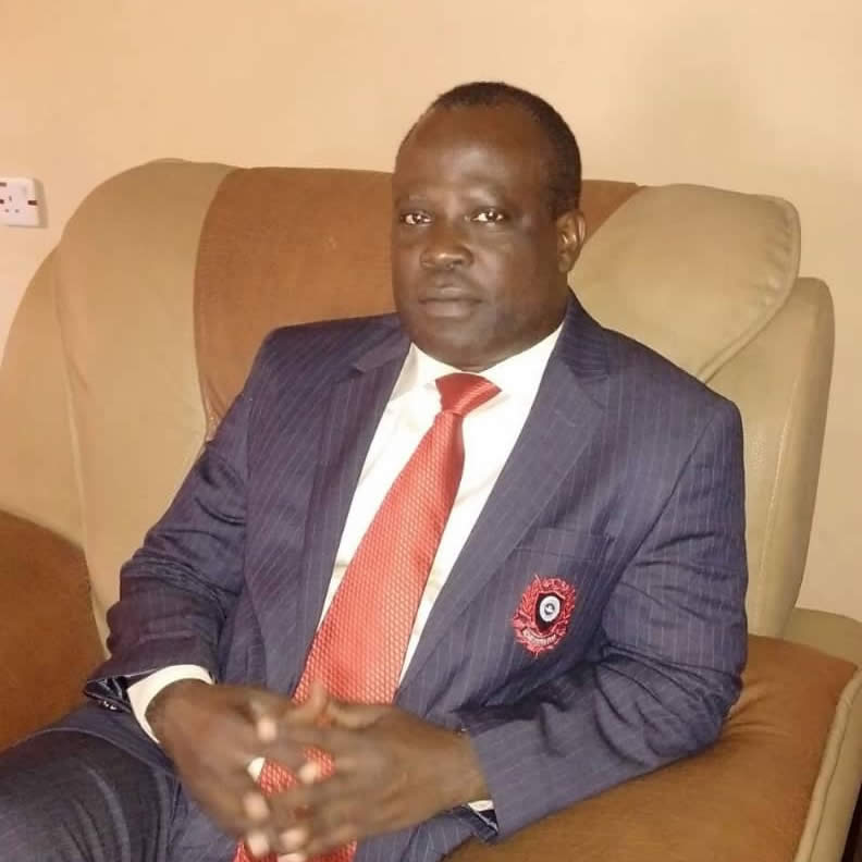 DR. ADEREMI SIMON FOLASAYO